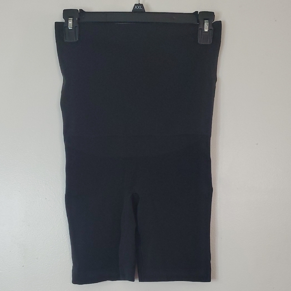 Yummie Black Shapewear 7' Shorts Tummy Control Butt Lift Size Large/Extra Large